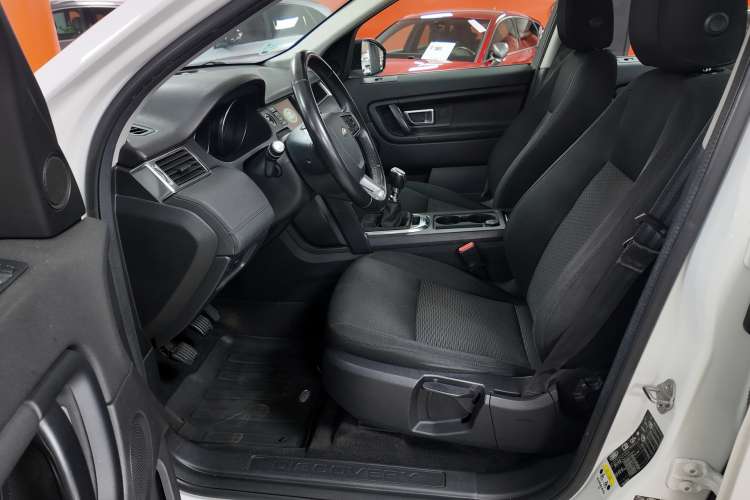 Land-Rover Discovery