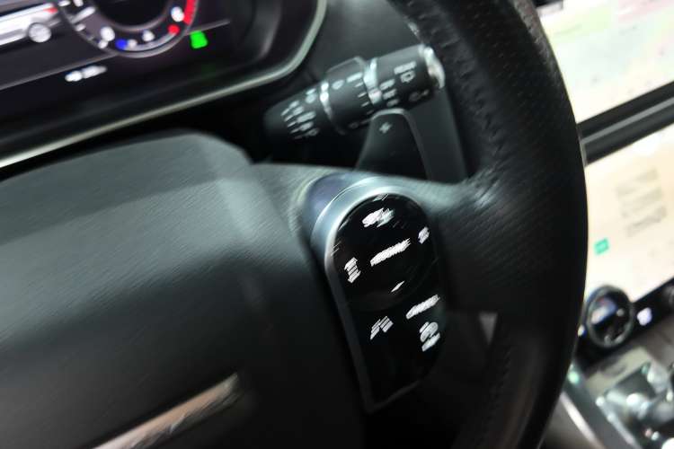 Land-Rover Range Rover Sport