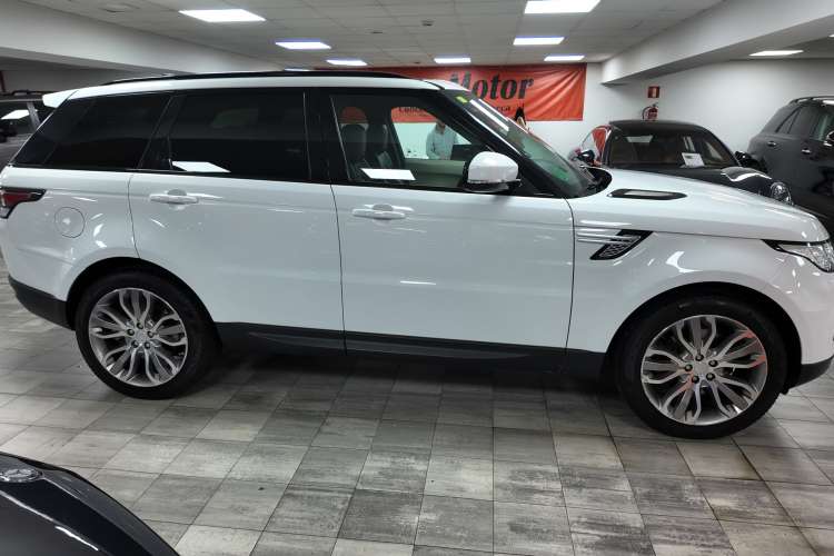 Land-Rover Range Rover Sport