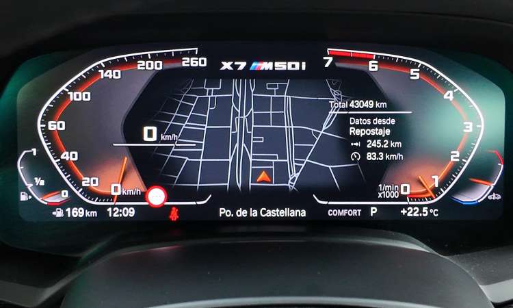 BMW X7