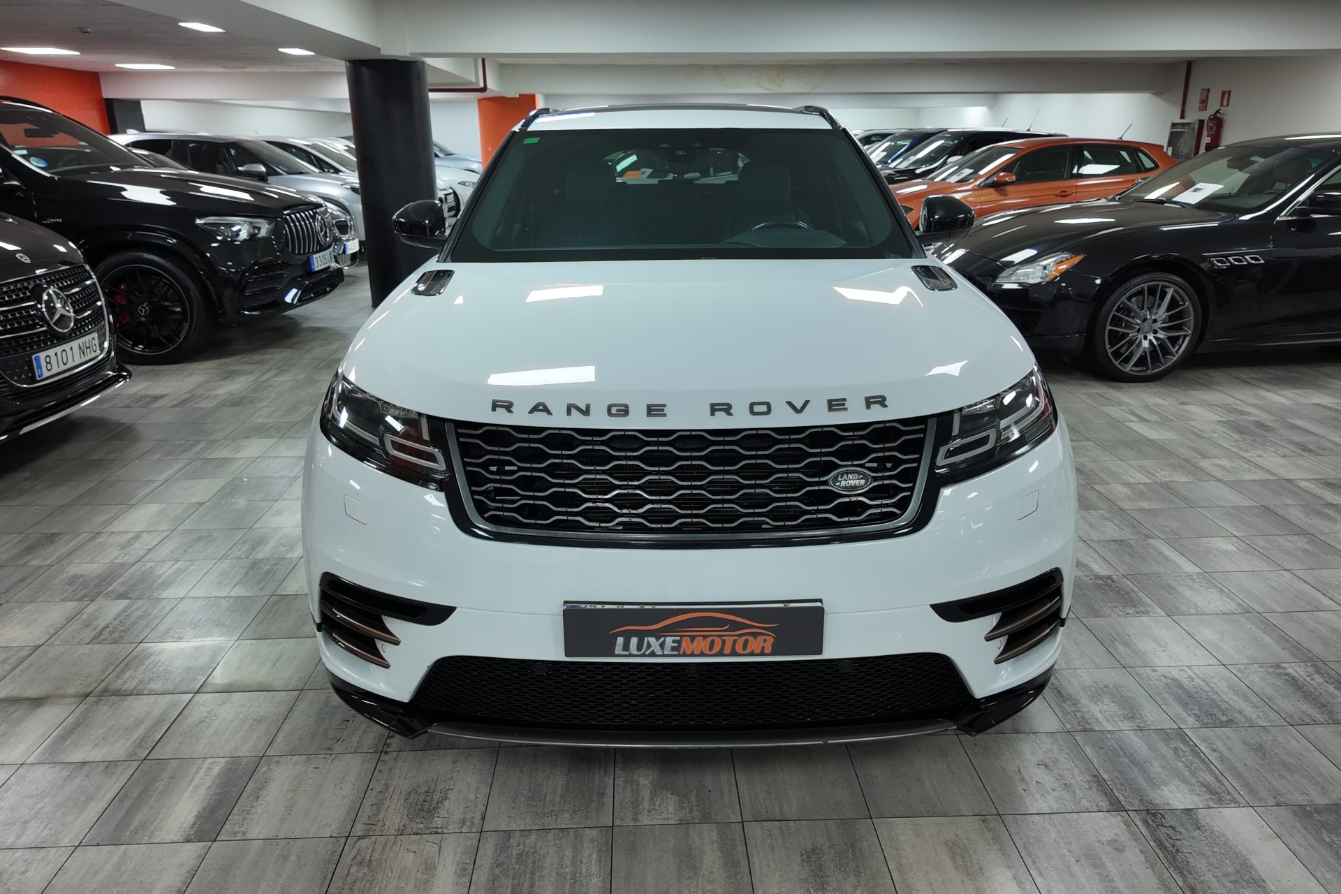Land-Rover Range Rover Velar