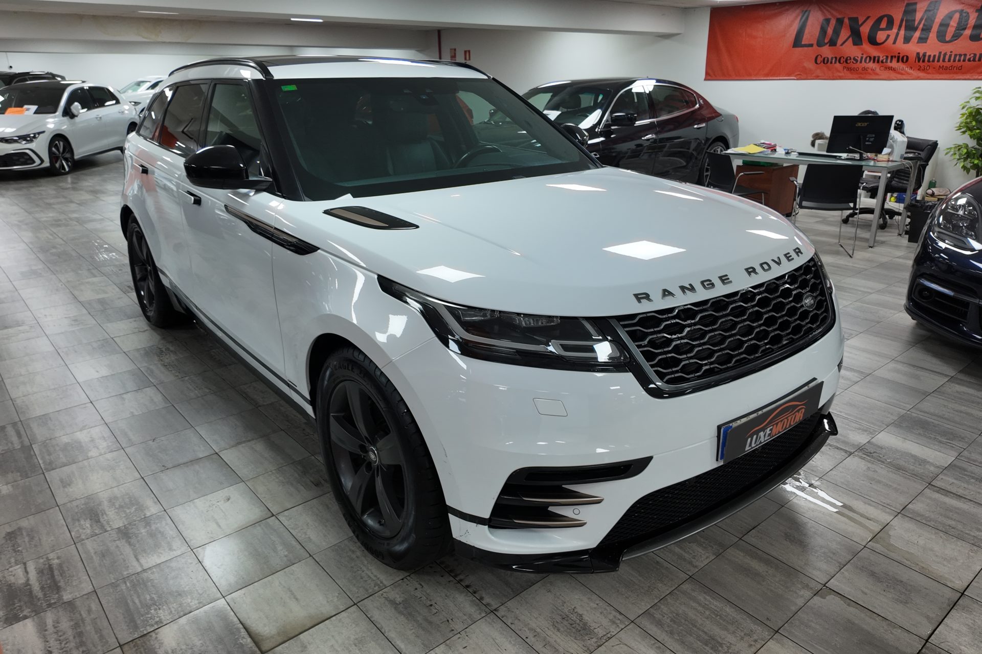 Land-Rover Range Rover Velar